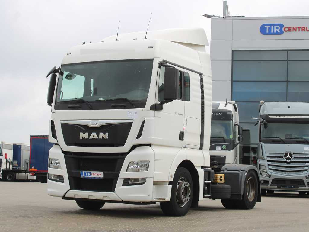 MAN TGX 18.440, EURO 6 - Vetopöytäauto: kuva MAN TGX 18.440, EURO 6 - Vetopöytäauto MAN TGX 18.440, EURO 6 - Vetopöytäauto: kuva MAN TGX 18.440, EURO 6 - Vetopöytäauto