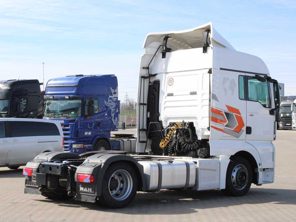MAN TGX 18.440, LOW DECK, EURO 6 - Vetopöytäauto: kuva MAN TGX 18.440, LOW DECK, EURO 6 - Vetopöytäauto MAN TGX 18.440, LOW DECK, EURO 6 - Vetopöytäauto: kuva MAN TGX 18.440, LOW DECK, EURO 6 - Vetopöytäauto