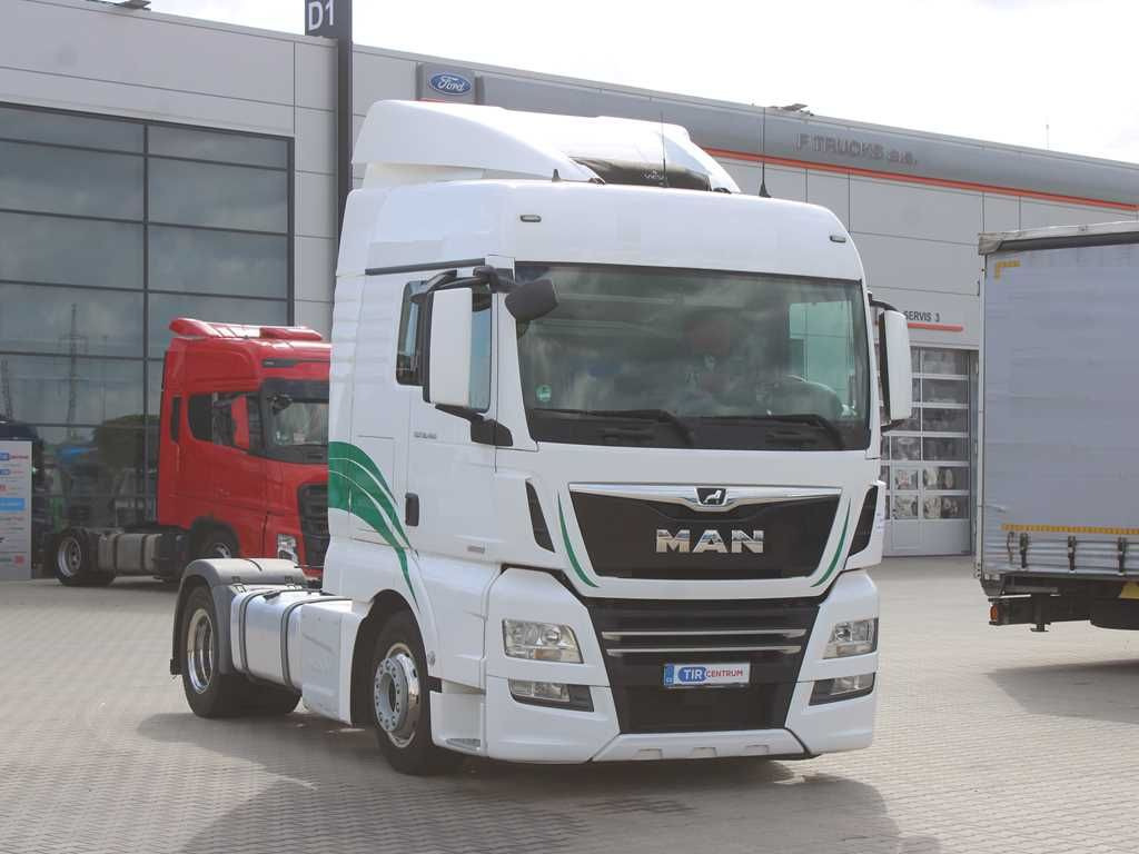 MAN TGX 18.460, LOWDECK, EURO 6, SEC.AIR CONDITIONIN - Vetopöytäauto: kuva MAN TGX 18.460, LOWDECK, EURO 6, SEC.AIR CONDITIONIN - Vetopöytäauto MAN TGX 18.460, LOWDECK, EURO 6, SEC.AIR CONDITIONIN - Vetopöytäauto: kuva MAN TGX 18.460, LOWDECK, EURO 6, SEC.AIR CONDITIONIN - Vetopöytäauto