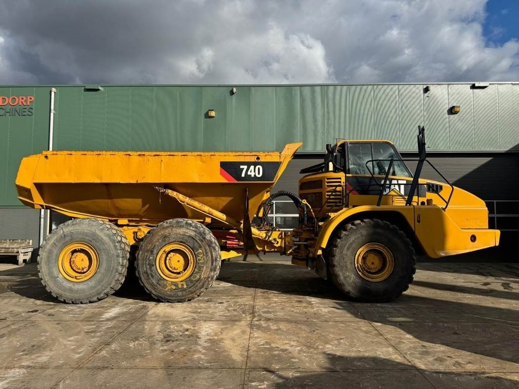 CAT 740 - Pikku dumpperi: kuva CAT 740 - Pikku dumpperi CAT 740 - Pikku dumpperi: kuva CAT 740 - Pikku dumpperi