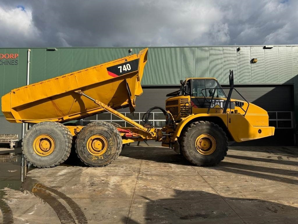 CAT 740 - Pikku dumpperi: kuva CAT 740 - Pikku dumpperi CAT 740 - Pikku dumpperi: kuva CAT 740 - Pikku dumpperi