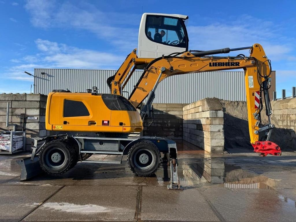Liebherr LH 18 M - Materiaalinkäsittelykone: kuva Liebherr LH 18 M - Materiaalinkäsittelykone Liebherr LH 18 M - Materiaalinkäsittelykone: kuva Liebherr LH 18 M - Materiaalinkäsittelykone