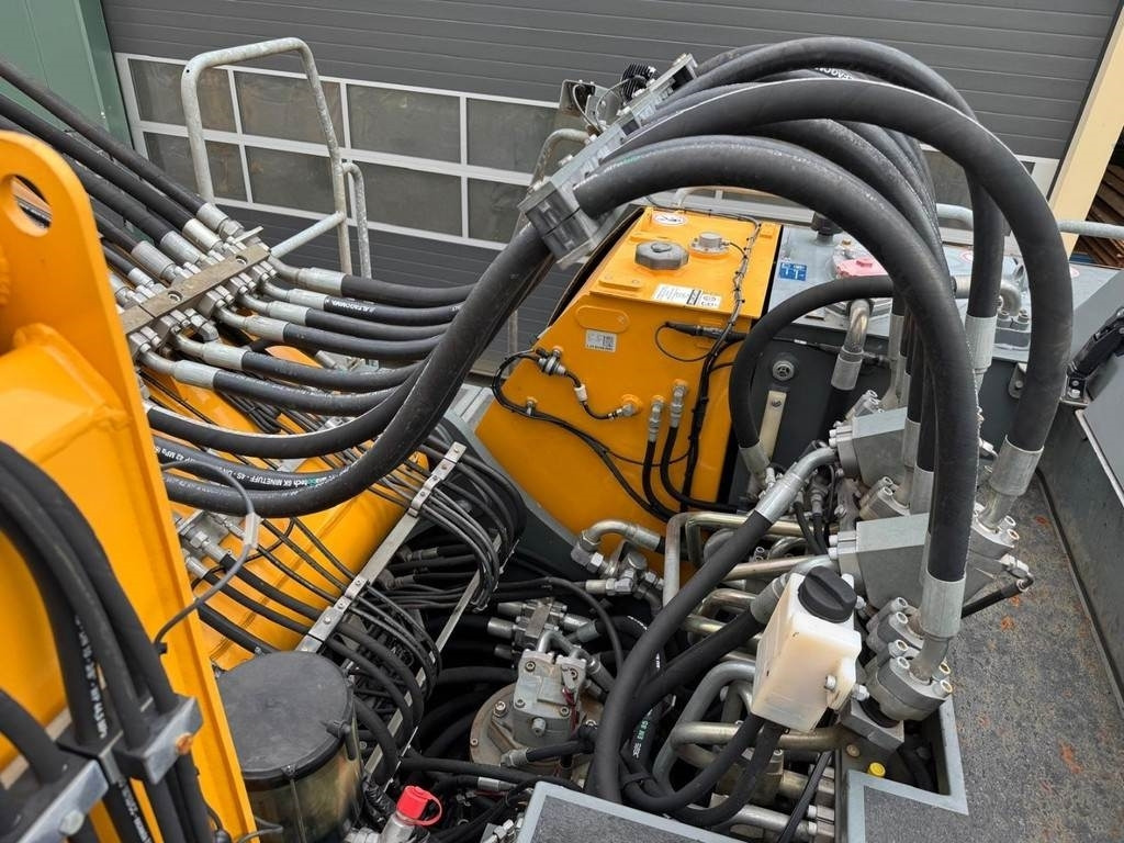 Materiaalinkäsittelykone Liebherr LH 50 M: kuva Materiaalinkäsittelykone Liebherr LH 50 M Materiaalinkäsittelykone Liebherr LH 50 M: kuva Materiaalinkäsittelykone Liebherr LH 50 M