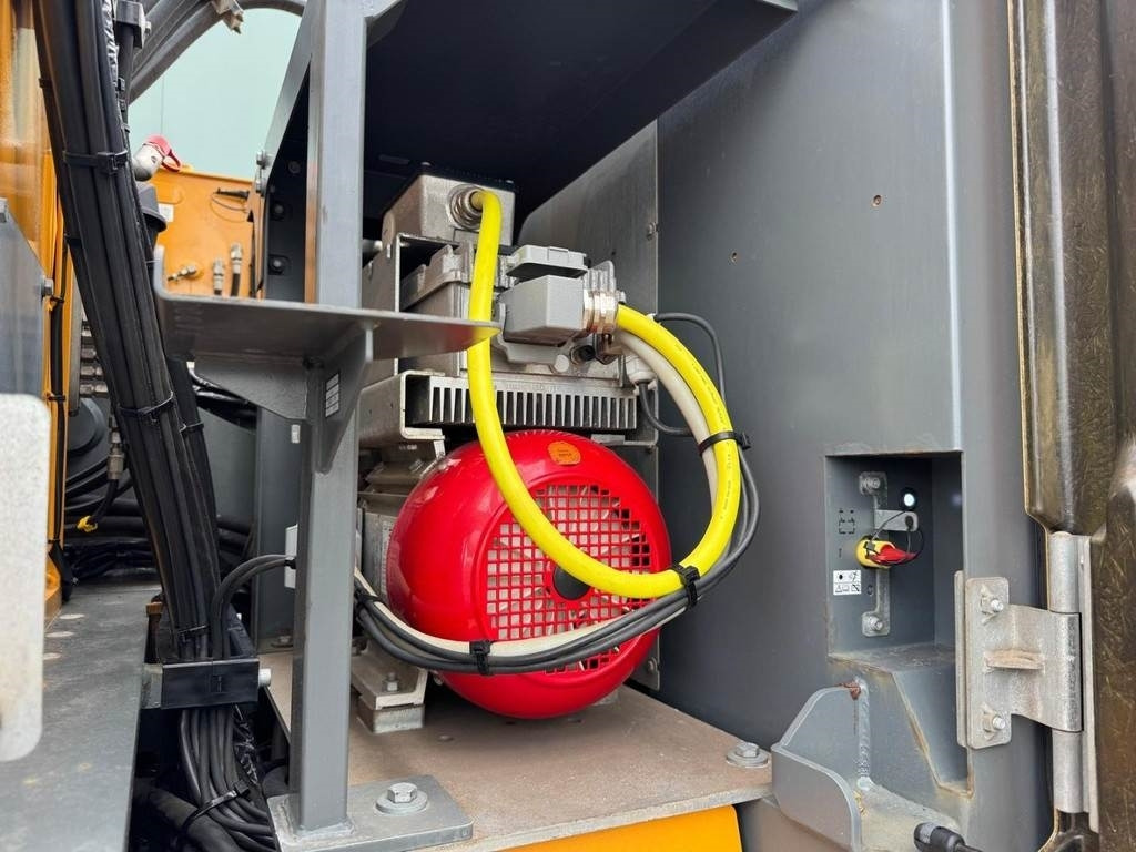 Materiaalinkäsittelykone Liebherr LH 50 M: kuva Materiaalinkäsittelykone Liebherr LH 50 M Materiaalinkäsittelykone Liebherr LH 50 M: kuva Materiaalinkäsittelykone Liebherr LH 50 M