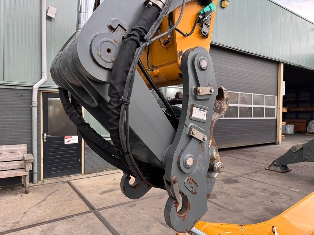 Materiaalinkäsittelykone Liebherr LH 50 M: kuva Materiaalinkäsittelykone Liebherr LH 50 M Materiaalinkäsittelykone Liebherr LH 50 M: kuva Materiaalinkäsittelykone Liebherr LH 50 M