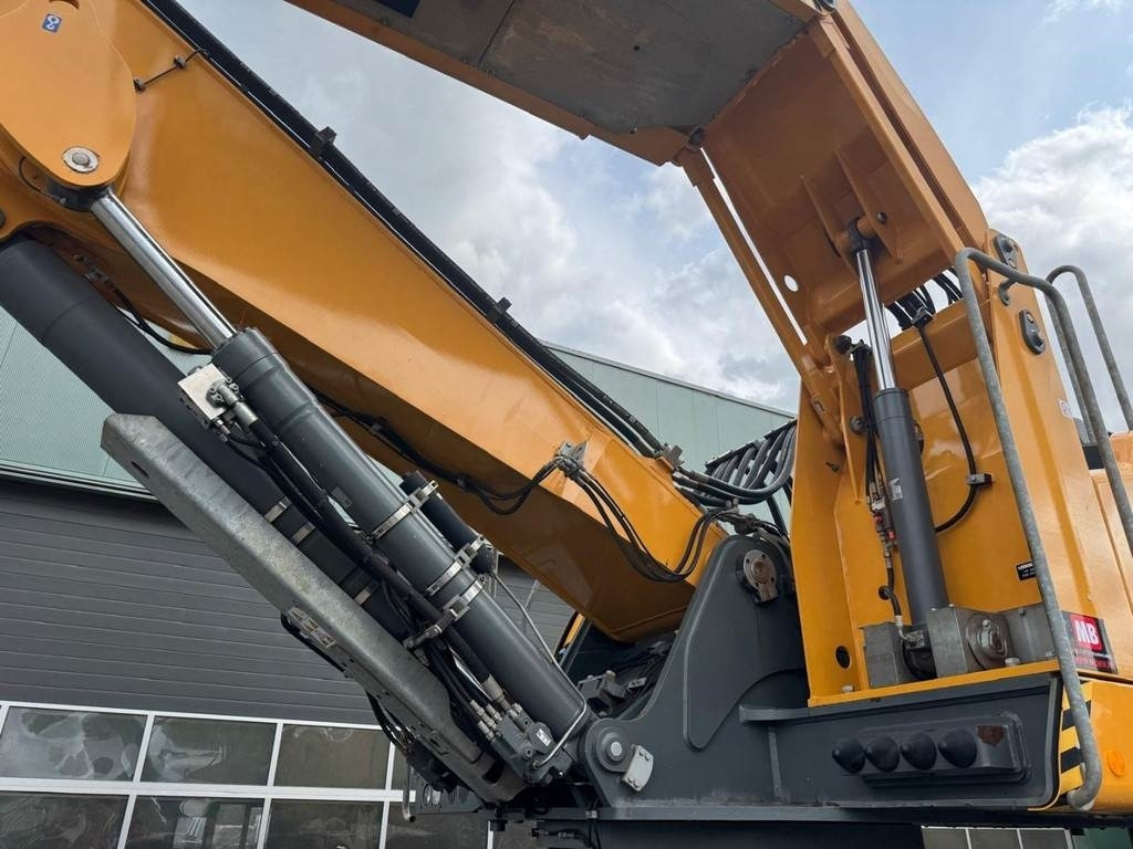 Materiaalinkäsittelykone Liebherr LH 50 M: kuva Materiaalinkäsittelykone Liebherr LH 50 M Materiaalinkäsittelykone Liebherr LH 50 M: kuva Materiaalinkäsittelykone Liebherr LH 50 M