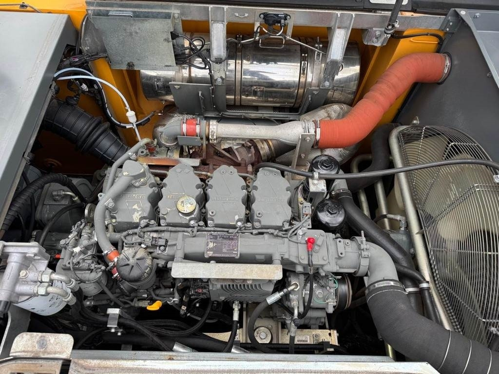 Materiaalinkäsittelykone Liebherr LH 50 M: kuva Materiaalinkäsittelykone Liebherr LH 50 M Materiaalinkäsittelykone Liebherr LH 50 M: kuva Materiaalinkäsittelykone Liebherr LH 50 M