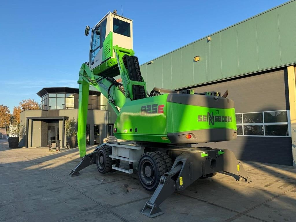 Sennebogen 825M E - Materiaalinkäsittelykone: kuva Sennebogen 825M E - Materiaalinkäsittelykone Sennebogen 825M E - Materiaalinkäsittelykone: kuva Sennebogen 825M E - Materiaalinkäsittelykone