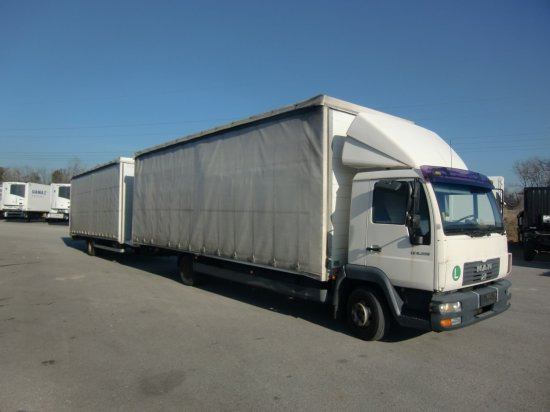 MAN LE 8.220 4x2 BL Planenaufbau + Anhänger Komplettzug - Pressukapelli kuorma-auto: kuva MAN LE 8.220 4x2 BL Planenaufbau + Anhänger Komplettzug - Pressukapelli kuorma-auto MAN LE 8.220 4x2 BL Planenaufbau + Anhänger Komplettzug - Pressukapelli kuorma-auto: kuva MAN LE 8.220 4x2 BL Planenaufbau + Anhänger Komplettzug - Pressukapelli kuorma-auto