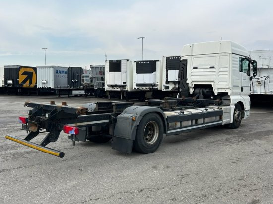 MAN TGX 18.460 XLX, 4x2, Euro 6, Standklima - Konttialus/ Vaihtokuormatilat kuorma-auto: kuva MAN TGX 18.460 XLX, 4x2, Euro 6, Standklima - Konttialus/ Vaihtokuormatilat kuorma-auto MAN TGX 18.460 XLX, 4x2, Euro 6, Standklima - Konttialus/ Vaihtokuormatilat kuorma-auto: kuva MAN TGX 18.460 XLX, 4x2, Euro 6, Standklima - Konttialus/ Vaihtokuormatilat kuorma-auto