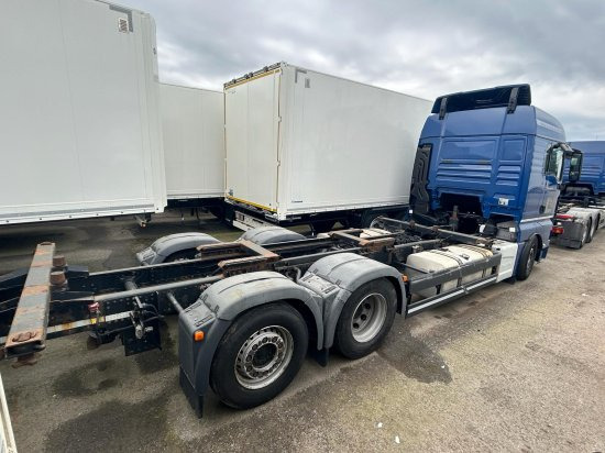 MAN TGX 26.440 XLX 6x2 Liftachse, Euro 6, Motorschaden - Konttialus/ Vaihtokuormatilat kuorma-auto: kuva MAN TGX 26.440 XLX 6x2 Liftachse, Euro 6, Motorschaden - Konttialus/ Vaihtokuormatilat kuorma-auto MAN TGX 26.440 XLX 6x2 Liftachse, Euro 6, Motorschaden - Konttialus/ Vaihtokuormatilat kuorma-auto: kuva MAN TGX 26.440 XLX 6x2 Liftachse, Euro 6, Motorschaden - Konttialus/ Vaihtokuormatilat kuorma-auto