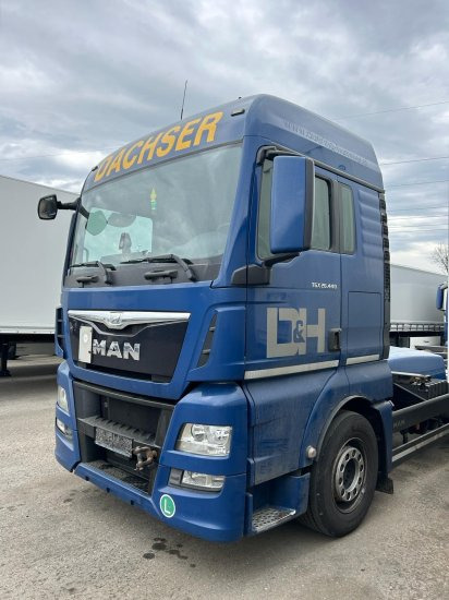 MAN TGX 26.440 XLX 6x2 Liftachse, Euro 6, Retarder, Motorschaden - Konttialus/ Vaihtokuormatilat kuorma-auto: kuva MAN TGX 26.440 XLX 6x2 Liftachse, Euro 6, Retarder, Motorschaden - Konttialus/ Vaihtokuormatilat kuorma-auto MAN TGX 26.440 XLX 6x2 Liftachse, Euro 6, Retarder, Motorschaden - Konttialus/ Vaihtokuormatilat kuorma-auto: kuva MAN TGX 26.440 XLX 6x2 Liftachse, Euro 6, Retarder, Motorschaden - Konttialus/ Vaihtokuormatilat kuorma-auto