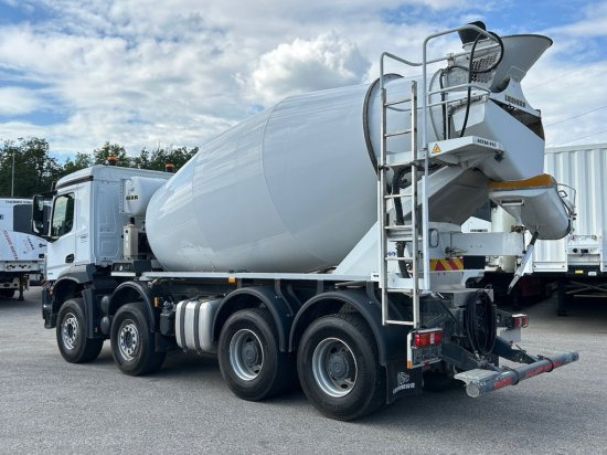 Mercedes-Benz Arocs 3743, 8x4 Betonmischer, Euro 6, 9m³ Liebherr Mischer - Betoniauto: kuva Mercedes-Benz Arocs 3743, 8x4 Betonmischer, Euro 6, 9m³ Liebherr Mischer - Betoniauto Mercedes-Benz Arocs 3743, 8x4 Betonmischer, Euro 6, 9m³ Liebherr Mischer - Betoniauto: kuva Mercedes-Benz Arocs 3743, 8x4 Betonmischer, Euro 6, 9m³ Liebherr Mischer - Betoniauto