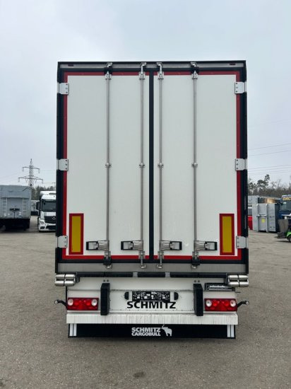 Schmitz SCB S3 24LKühlauflieger, ThermoKing SLXi 300 ,Doppelstock, Liftachse, Blumenbreite - Isoterminen puoliperävaunu: kuva Schmitz SCB S3 24LKühlauflieger, ThermoKing SLXi 300 ,Doppelstock, Liftachse, Blumenbreite - Isoterminen puoliperävaunu Schmitz SCB S3 24LKühlauflieger, ThermoKing SLXi 300 ,Doppelstock, Liftachse, Blumenbreite - Isoterminen puoliperävaunu: kuva Schmitz SCB S3 24LKühlauflieger, ThermoKing SLXi 300 ,Doppelstock, Liftachse, Blumenbreite - Isoterminen puoliperävaunu
