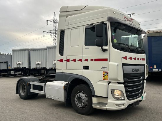 DAF XF 106.460 SC, Automatik, Retarder - Vetopöytäauto: kuva DAF XF 106.460 SC, Automatik, Retarder - Vetopöytäauto DAF XF 106.460 SC, Automatik, Retarder - Vetopöytäauto: kuva DAF XF 106.460 SC, Automatik, Retarder - Vetopöytäauto