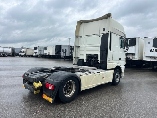 DAF XF 106.460 SSC, Automatik, Retarder, EURO6 - Vetopöytäauto: kuva DAF XF 106.460 SSC, Automatik, Retarder, EURO6 - Vetopöytäauto DAF XF 106.460 SSC, Automatik, Retarder, EURO6 - Vetopöytäauto: kuva DAF XF 106.460 SSC, Automatik, Retarder, EURO6 - Vetopöytäauto