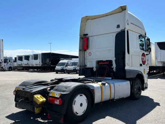 DAF XF 460 FT SSC, Automatik, EURO6 - Vetopöytäauto: kuva DAF XF 460 FT SSC, Automatik, EURO6 - Vetopöytäauto DAF XF 460 FT SSC, Automatik, EURO6 - Vetopöytäauto: kuva DAF XF 460 FT SSC, Automatik, EURO6 - Vetopöytäauto