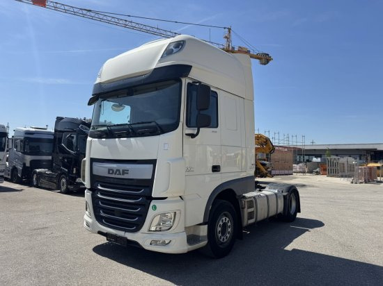 DAF XF 460 SSC, Automatik, EURO6, Standklima - Vetopöytäauto: kuva DAF XF 460 SSC, Automatik, EURO6, Standklima - Vetopöytäauto DAF XF 460 SSC, Automatik, EURO6, Standklima - Vetopöytäauto: kuva DAF XF 460 SSC, Automatik, EURO6, Standklima - Vetopöytäauto