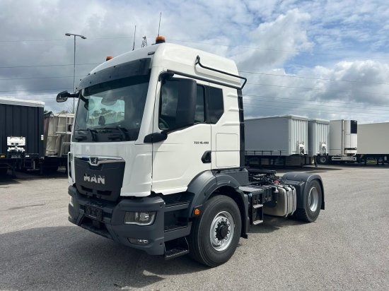 MAN TGS 18.520 4x4 Hydro Pritarder Kipphydraulik - Vetopöytäauto: kuva MAN TGS 18.520 4x4 Hydro Pritarder Kipphydraulik - Vetopöytäauto MAN TGS 18.520 4x4 Hydro Pritarder Kipphydraulik - Vetopöytäauto: kuva MAN TGS 18.520 4x4 Hydro Pritarder Kipphydraulik - Vetopöytäauto