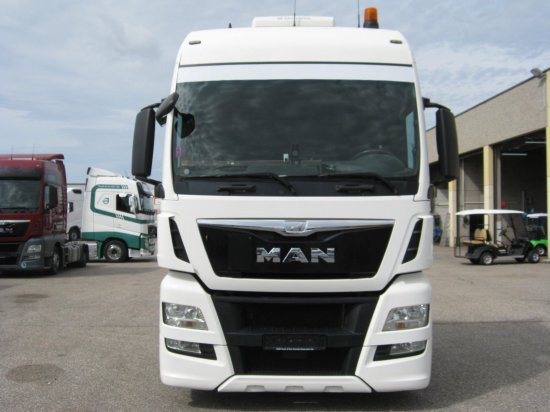 MAN TGX 18.440 XXL Low Deck, Retarder, Standklima, Euro 6, - Vetopöytäauto: kuva MAN TGX 18.440 XXL Low Deck, Retarder, Standklima, Euro 6, - Vetopöytäauto MAN TGX 18.440 XXL Low Deck, Retarder, Standklima, Euro 6, - Vetopöytäauto: kuva MAN TGX 18.440 XXL Low Deck, Retarder, Standklima, Euro 6, - Vetopöytäauto