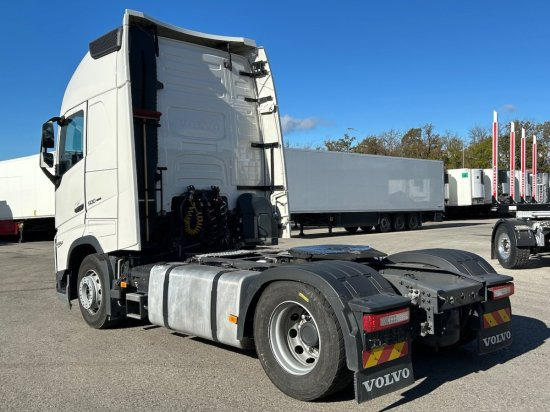 Volvo FH 500 EURO 6, I-Shift, Globetrotter - Vetopöytäauto: kuva Volvo FH 500 EURO 6, I-Shift, Globetrotter - Vetopöytäauto Volvo FH 500 EURO 6, I-Shift, Globetrotter - Vetopöytäauto: kuva Volvo FH 500 EURO 6, I-Shift, Globetrotter - Vetopöytäauto