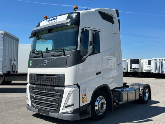 Volvo FH 500 XL, Alufelgen, Standklima, Voll-Luft - Vetopöytäauto: kuva Volvo FH 500 XL, Alufelgen, Standklima, Voll-Luft - Vetopöytäauto Volvo FH 500 XL, Alufelgen, Standklima, Voll-Luft - Vetopöytäauto: kuva Volvo FH 500 XL, Alufelgen, Standklima, Voll-Luft - Vetopöytäauto