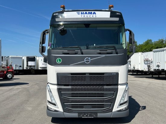 Volvo FH 500 XL, Alufelgen, Standklima, Voll-Luft - Vetopöytäauto: kuva Volvo FH 500 XL, Alufelgen, Standklima, Voll-Luft - Vetopöytäauto Volvo FH 500 XL, Alufelgen, Standklima, Voll-Luft - Vetopöytäauto: kuva Volvo FH 500 XL, Alufelgen, Standklima, Voll-Luft - Vetopöytäauto