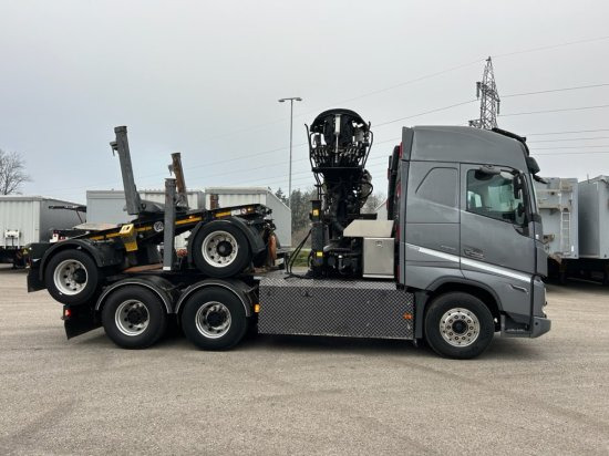 Volvo FH 16 650 6x4 Langholzzug + Doll M2K-9L Nachläufer mit Palfinger Epsilon S260C96, I-Shift, Retarder, - Puuauto, Nosturiauto: kuva Volvo FH 16 650 6x4 Langholzzug + Doll M2K-9L Nachläufer mit Palfinger Epsilon S260C96, I-Shift, Retarder, - Puuauto, Nosturiauto Volvo FH 16 650 6x4 Langholzzug + Doll M2K-9L Nachläufer mit Palfinger Epsilon S260C96, I-Shift, Retarder, - Puuauto, Nosturiauto: kuva Volvo FH 16 650 6x4 Langholzzug + Doll M2K-9L Nachläufer mit Palfinger Epsilon S260C96, I-Shift, Retarder, - Puuauto, Nosturiauto