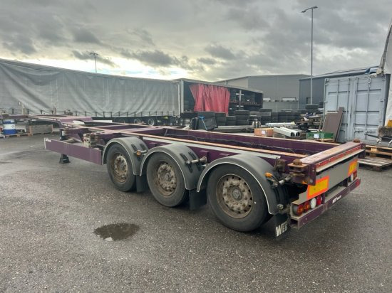 Web Trailer LPRS24 Heckschieber 1x20 ft 2x20 ft 1x40 ft - Konttialus/ Vaihtokuormatilat puoliperävaunu: kuva Web Trailer LPRS24 Heckschieber 1x20 ft 2x20 ft 1x40 ft - Konttialus/ Vaihtokuormatilat puoliperävaunu Web Trailer LPRS24 Heckschieber 1x20 ft 2x20 ft 1x40 ft - Konttialus/ Vaihtokuormatilat puoliperävaunu: kuva Web Trailer LPRS24 Heckschieber 1x20 ft 2x20 ft 1x40 ft - Konttialus/ Vaihtokuormatilat puoliperävaunu