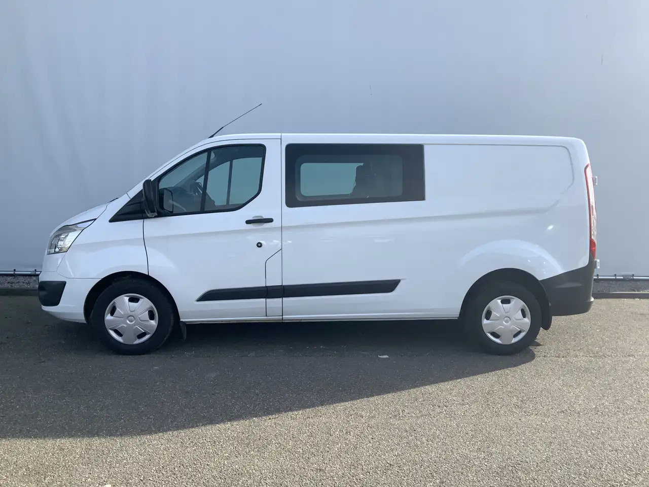 Ford Transit Custom 290 2.0 TDCI L2H1 6 Zits Trend DC Airco Cruise Tre - Jatko-ohjaamo kevyt kuorma-auto: kuva Ford Transit Custom 290 2.0 TDCI L2H1 6 Zits Trend DC Airco Cruise Tre - Jatko-ohjaamo kevyt kuorma-auto Ford Transit Custom 290 2.0 TDCI L2H1 6 Zits Trend DC Airco Cruise Tre - Jatko-ohjaamo kevyt kuorma-auto: kuva Ford Transit Custom 290 2.0 TDCI L2H1 6 Zits Trend DC Airco Cruise Tre - Jatko-ohjaamo kevyt kuorma-auto