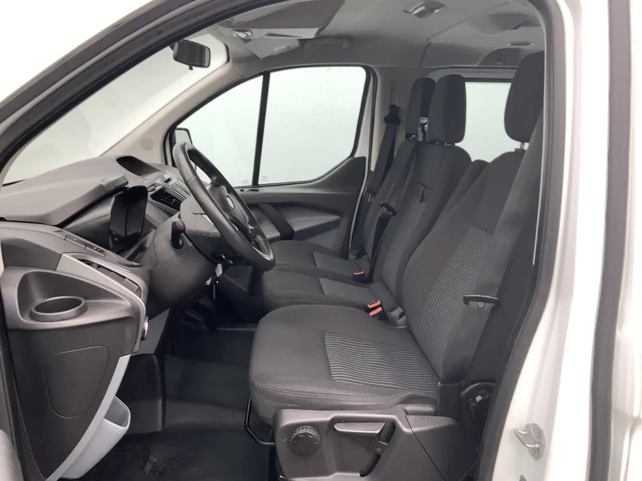 Ford Transit Custom 300 2.2 TDCI L2H1 (11000,- ex btw /ex bpm)Trend - Pikkubussi: kuva Ford Transit Custom 300 2.2 TDCI L2H1 (11000,- ex btw /ex bpm)Trend - Pikkubussi Ford Transit Custom 300 2.2 TDCI L2H1 (11000,- ex btw /ex bpm)Trend - Pikkubussi: kuva Ford Transit Custom 300 2.2 TDCI L2H1 (11000,- ex btw /ex bpm)Trend - Pikkubussi