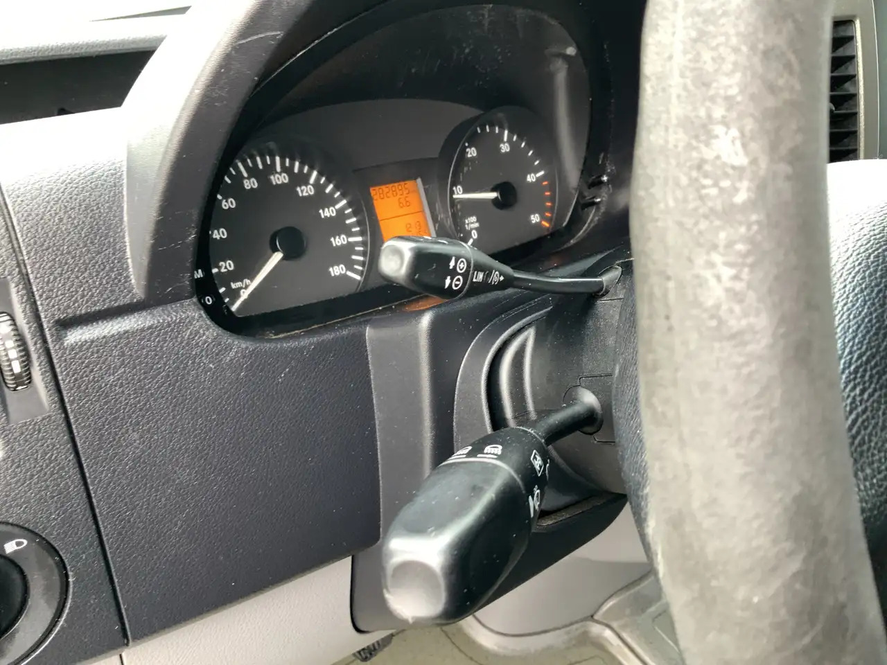 Mercedes-Benz Sprinter 213 2.2 CDI 325 L1H1 Airco Cruise Euro 4 - Pakettiauto: kuva Mercedes-Benz Sprinter 213 2.2 CDI 325 L1H1 Airco Cruise Euro 4 - Pakettiauto Mercedes-Benz Sprinter 213 2.2 CDI 325 L1H1 Airco Cruise Euro 4 - Pakettiauto: kuva Mercedes-Benz Sprinter 213 2.2 CDI 325 L1H1 Airco Cruise Euro 4 - Pakettiauto