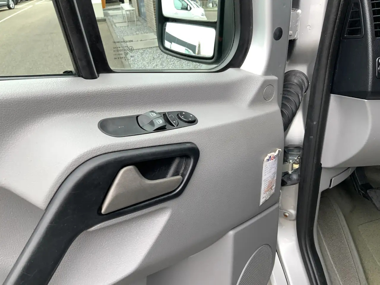 Mercedes-Benz Sprinter 213 2.2 CDI 325 L1H1 Airco Cruise Euro 4 - Pakettiauto: kuva Mercedes-Benz Sprinter 213 2.2 CDI 325 L1H1 Airco Cruise Euro 4 - Pakettiauto Mercedes-Benz Sprinter 213 2.2 CDI 325 L1H1 Airco Cruise Euro 4 - Pakettiauto: kuva Mercedes-Benz Sprinter 213 2.2 CDI 325 L1H1 Airco Cruise Euro 4 - Pakettiauto