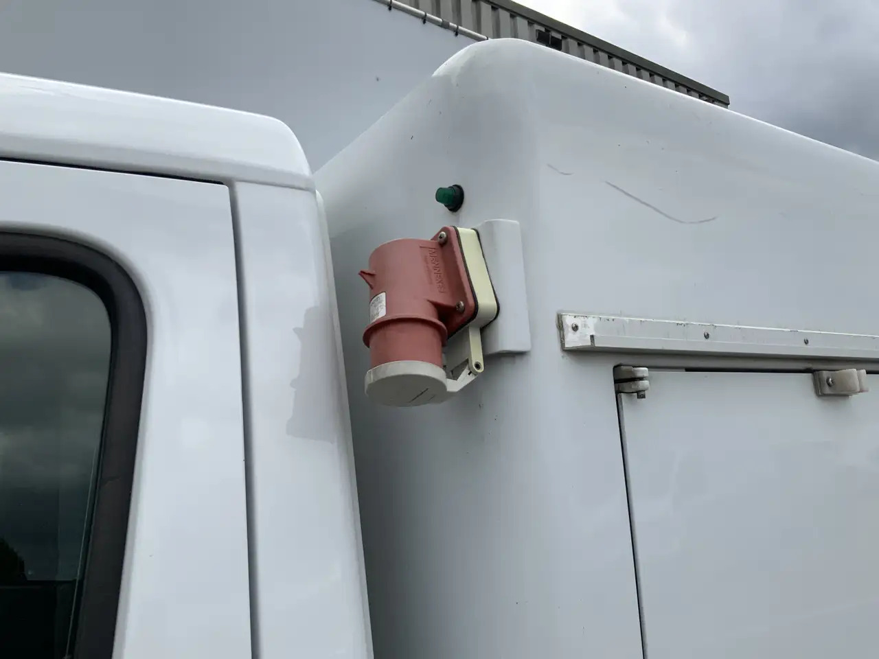 Mercedes-Benz Sprinter 310 2.2 CDI 366 ijswagen 40 gr _0 Deuren 10 Euro 5 - Kylmäauto: kuva Mercedes-Benz Sprinter 310 2.2 CDI 366 ijswagen 40 gr _0 Deuren 10 Euro 5 - Kylmäauto Mercedes-Benz Sprinter 310 2.2 CDI 366 ijswagen 40 gr _0 Deuren 10 Euro 5 - Kylmäauto: kuva Mercedes-Benz Sprinter 310 2.2 CDI 366 ijswagen 40 gr _0 Deuren 10 Euro 5 - Kylmäauto