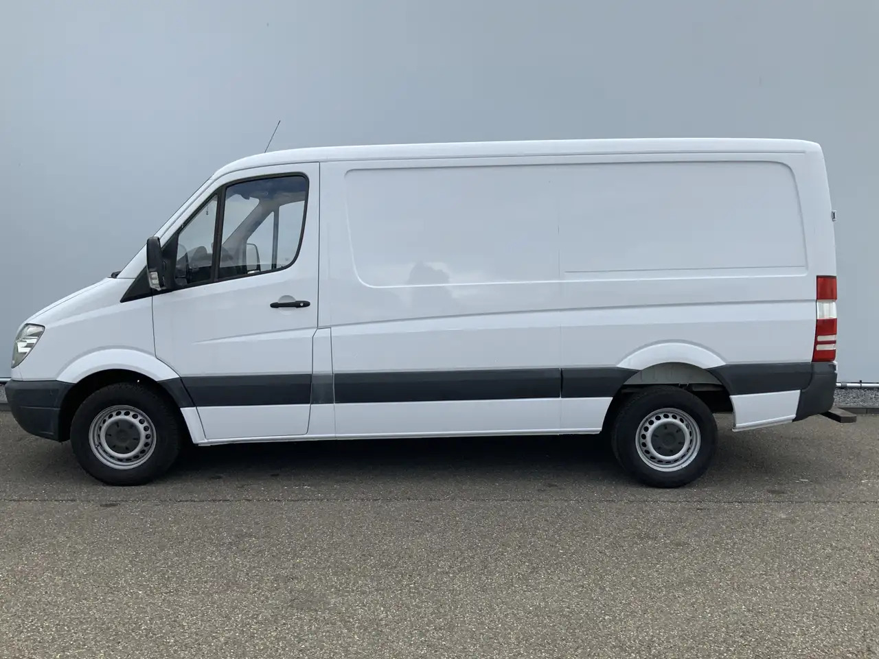 Mercedes-Benz Sprinter 311 2.2 CDI 366 L2 H1 Automaat Trekhaak 2800 kg 3 - Pakettiauto: kuva Mercedes-Benz Sprinter 311 2.2 CDI 366 L2 H1 Automaat Trekhaak 2800 kg 3 - Pakettiauto Mercedes-Benz Sprinter 311 2.2 CDI 366 L2 H1 Automaat Trekhaak 2800 kg 3 - Pakettiauto: kuva Mercedes-Benz Sprinter 311 2.2 CDI 366 L2 H1 Automaat Trekhaak 2800 kg 3 - Pakettiauto