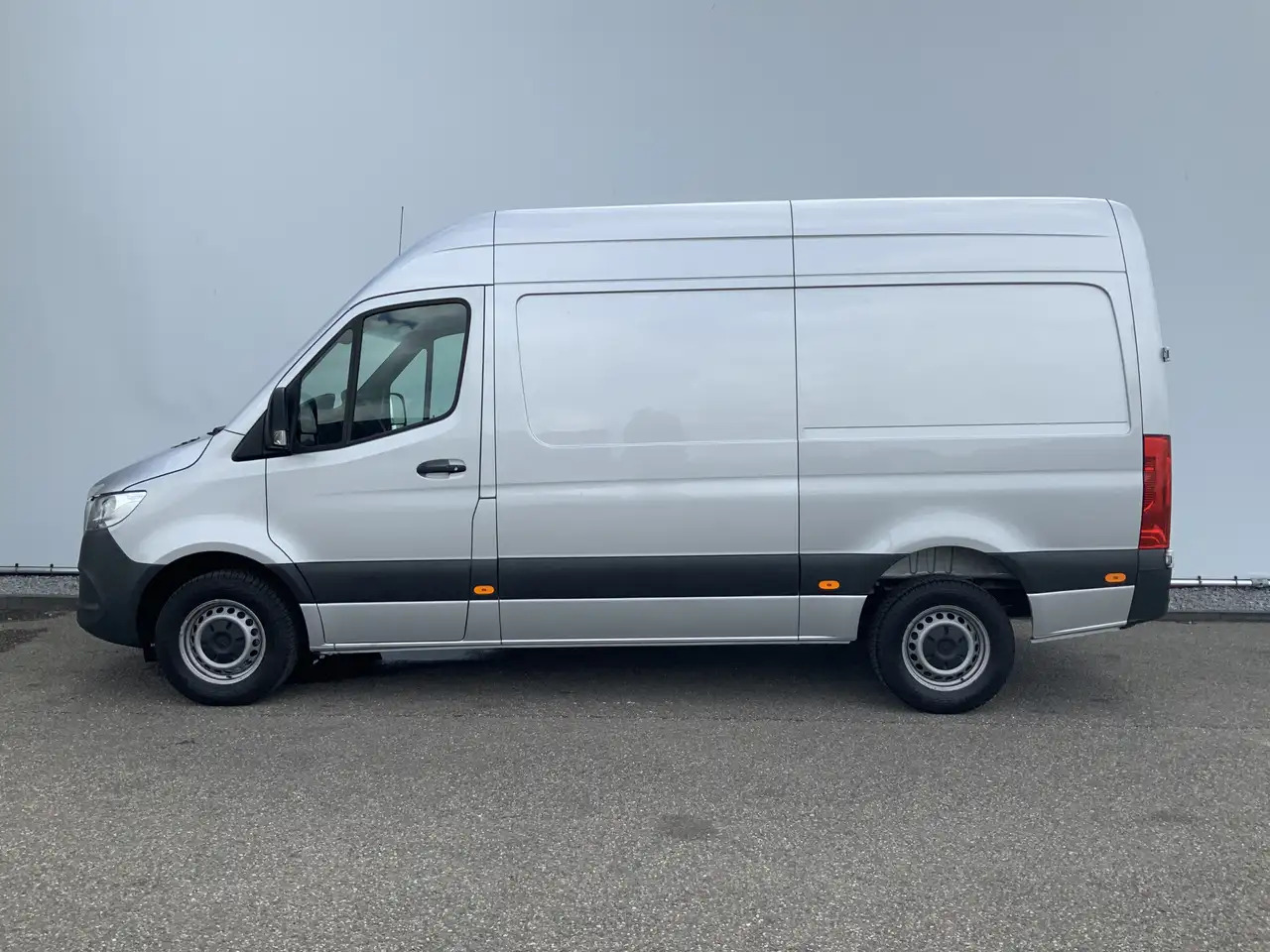 Mercedes-Benz Sprinter 315 1.9 CDI L2H2 Automaat 3 Zits Airco Navi Camera - Pakettiauto: kuva Mercedes-Benz Sprinter 315 1.9 CDI L2H2 Automaat 3 Zits Airco Navi Camera - Pakettiauto Mercedes-Benz Sprinter 315 1.9 CDI L2H2 Automaat 3 Zits Airco Navi Camera - Pakettiauto: kuva Mercedes-Benz Sprinter 315 1.9 CDI L2H2 Automaat 3 Zits Airco Navi Camera - Pakettiauto