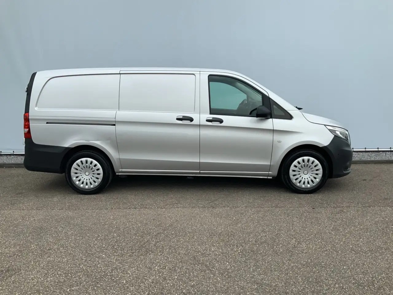 Mercedes-Benz Vito 119 CDI Lang Automaat Airco Cruise Trekhaak 2500 k - Pakettiauto: kuva Mercedes-Benz Vito 119 CDI Lang Automaat Airco Cruise Trekhaak 2500 k - Pakettiauto Mercedes-Benz Vito 119 CDI Lang Automaat Airco Cruise Trekhaak 2500 k - Pakettiauto: kuva Mercedes-Benz Vito 119 CDI Lang Automaat Airco Cruise Trekhaak 2500 k - Pakettiauto