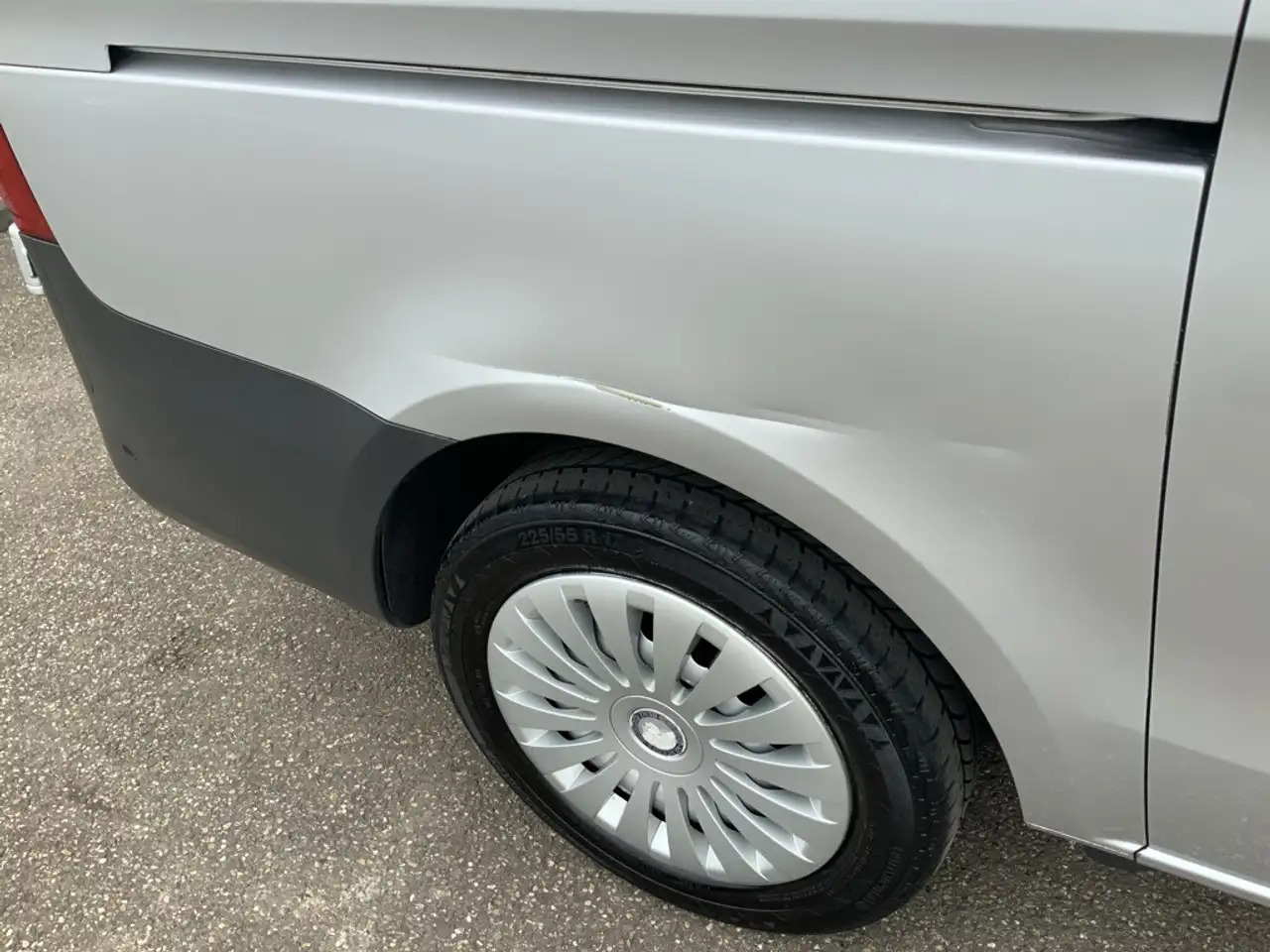 Mercedes-Benz Vito 119 CDI Lang Automaat Airco Cruise Trekhaak 2500 k - Pakettiauto: kuva Mercedes-Benz Vito 119 CDI Lang Automaat Airco Cruise Trekhaak 2500 k - Pakettiauto Mercedes-Benz Vito 119 CDI Lang Automaat Airco Cruise Trekhaak 2500 k - Pakettiauto: kuva Mercedes-Benz Vito 119 CDI Lang Automaat Airco Cruise Trekhaak 2500 k - Pakettiauto