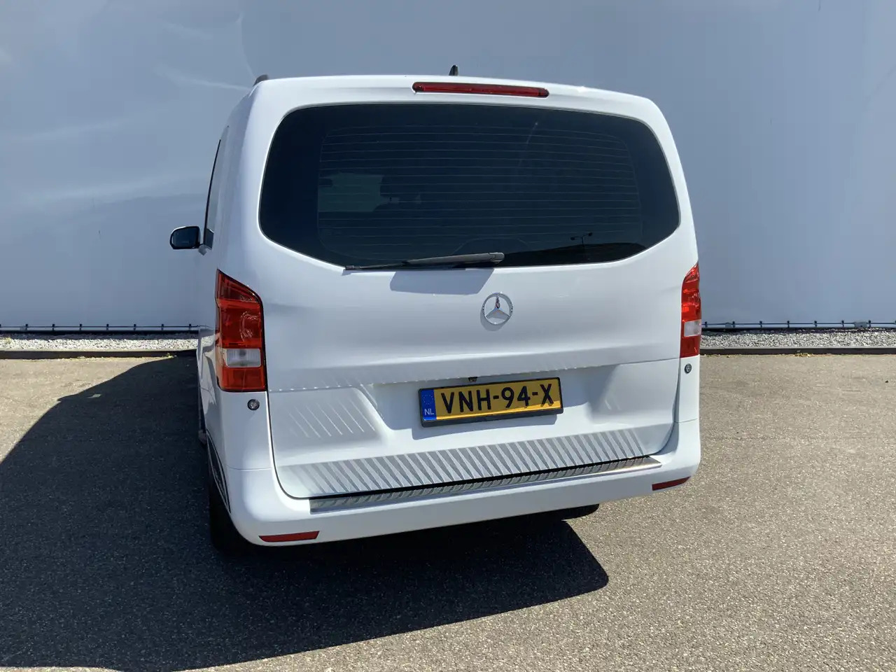 Mercedes-Benz Vito Tourer XL 114 CDI Autom. Airco Cruise Camera Alu V - Pakettiauto: kuva Mercedes-Benz Vito Tourer XL 114 CDI Autom. Airco Cruise Camera Alu V - Pakettiauto Mercedes-Benz Vito Tourer XL 114 CDI Autom. Airco Cruise Camera Alu V - Pakettiauto: kuva Mercedes-Benz Vito Tourer XL 114 CDI Autom. Airco Cruise Camera Alu V - Pakettiauto