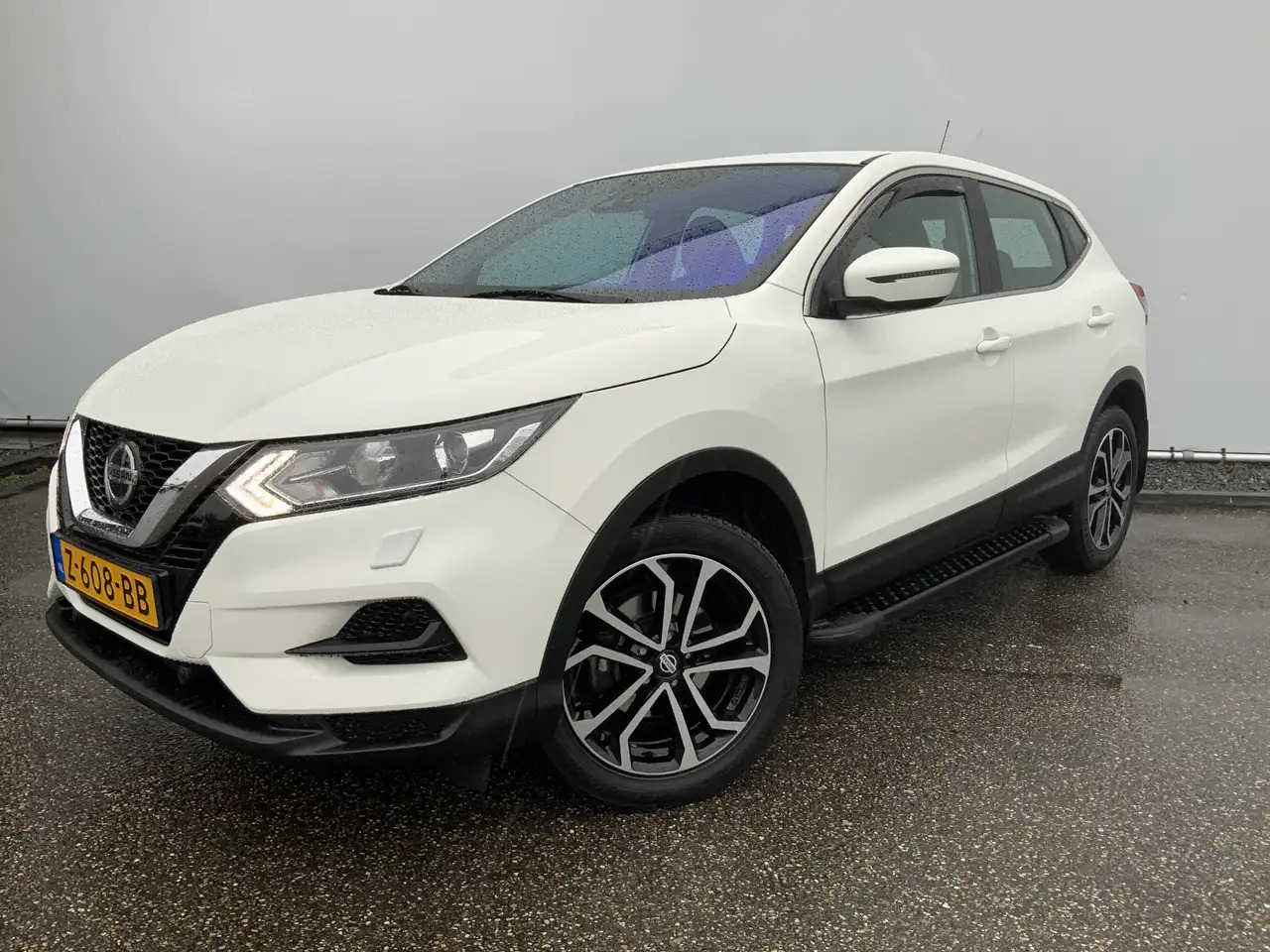 Nissan Qashqai 1.3 DIG-T Visia A SUV Airco Cruise Groot Scherm Na - Maasturi/ Katumaasturi: kuva Nissan Qashqai 1.3 DIG-T Visia A SUV Airco Cruise Groot Scherm Na - Maasturi/ Katumaasturi Nissan Qashqai 1.3 DIG-T Visia A SUV Airco Cruise Groot Scherm Na - Maasturi/ Katumaasturi: kuva Nissan Qashqai 1.3 DIG-T Visia A SUV Airco Cruise Groot Scherm Na - Maasturi/ Katumaasturi