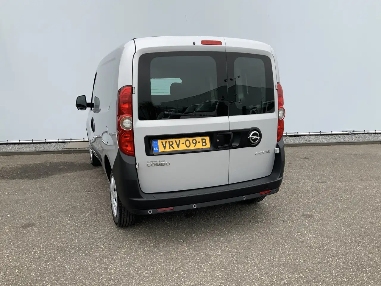 Opel Combo 1.3 CDTi L1H1 Edition Airco Euro 6 - Pieni pakettiauto: kuva Opel Combo 1.3 CDTi L1H1 Edition Airco Euro 6 - Pieni pakettiauto Opel Combo 1.3 CDTi L1H1 Edition Airco Euro 6 - Pieni pakettiauto: kuva Opel Combo 1.3 CDTi L1H1 Edition Airco Euro 6 - Pieni pakettiauto