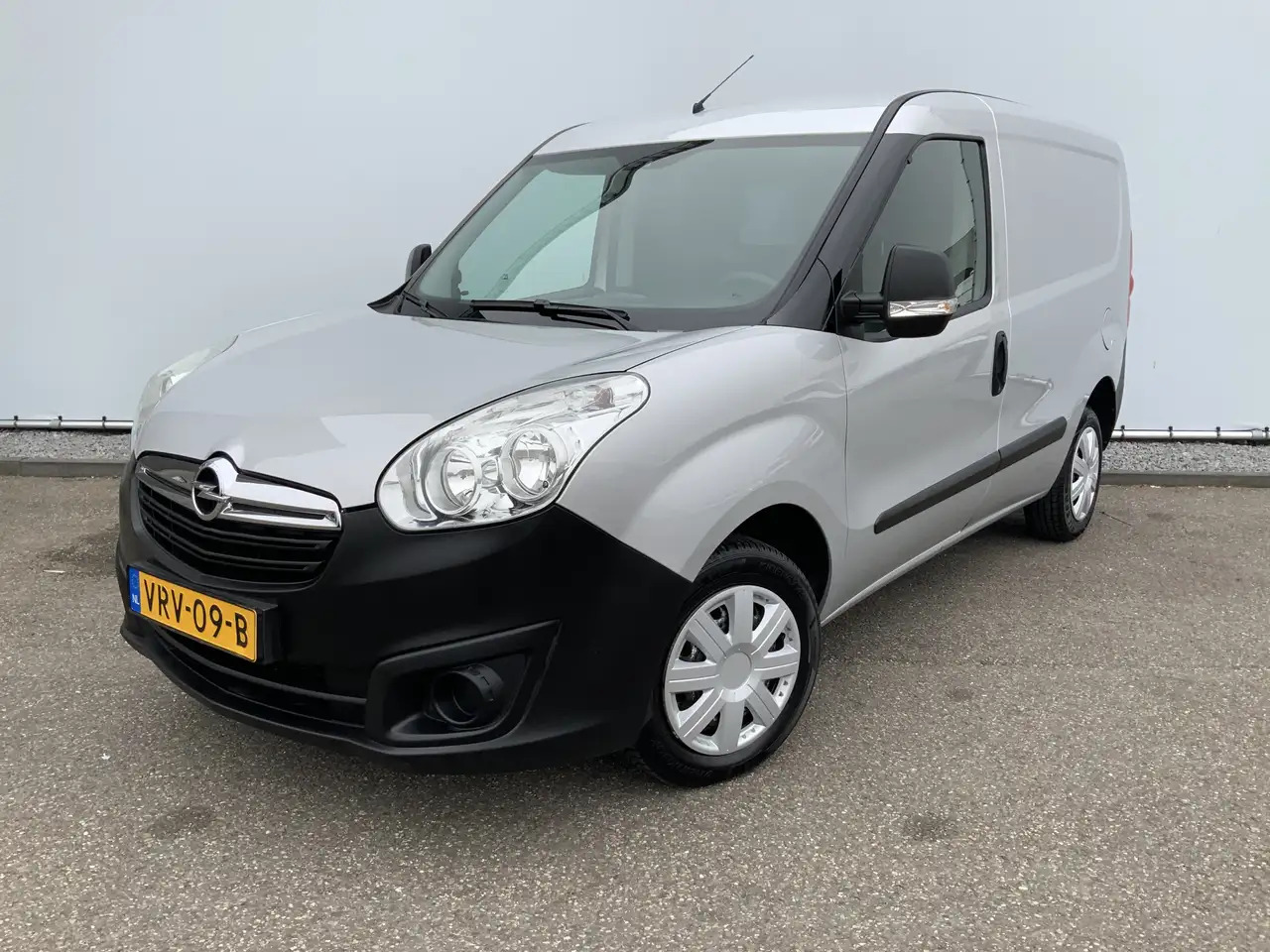 Opel Combo 1.3 CDTi L1H1 Edition Airco Euro 6 - Pieni pakettiauto: kuva Opel Combo 1.3 CDTi L1H1 Edition Airco Euro 6 - Pieni pakettiauto Opel Combo 1.3 CDTi L1H1 Edition Airco Euro 6 - Pieni pakettiauto: kuva Opel Combo 1.3 CDTi L1H1 Edition Airco Euro 6 - Pieni pakettiauto