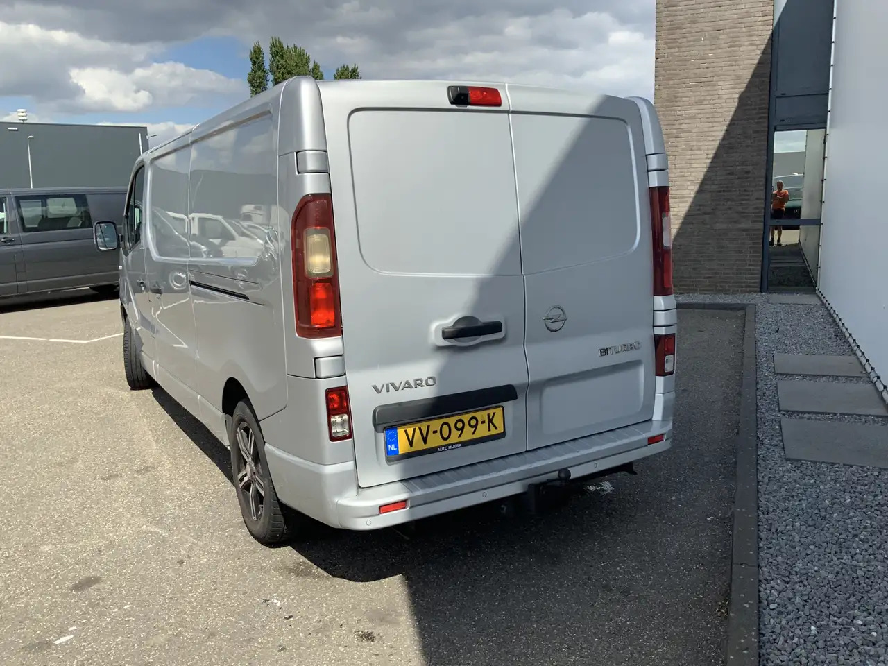 Opel Vivaro 1.6 CDTI L2H1 Sport EcoFlex (MOTOR DEFECT !!!!)Air - Pakettiauto: kuva Opel Vivaro 1.6 CDTI L2H1 Sport EcoFlex (MOTOR DEFECT !!!!)Air - Pakettiauto Opel Vivaro 1.6 CDTI L2H1 Sport EcoFlex (MOTOR DEFECT !!!!)Air - Pakettiauto: kuva Opel Vivaro 1.6 CDTI L2H1 Sport EcoFlex (MOTOR DEFECT !!!!)Air - Pakettiauto