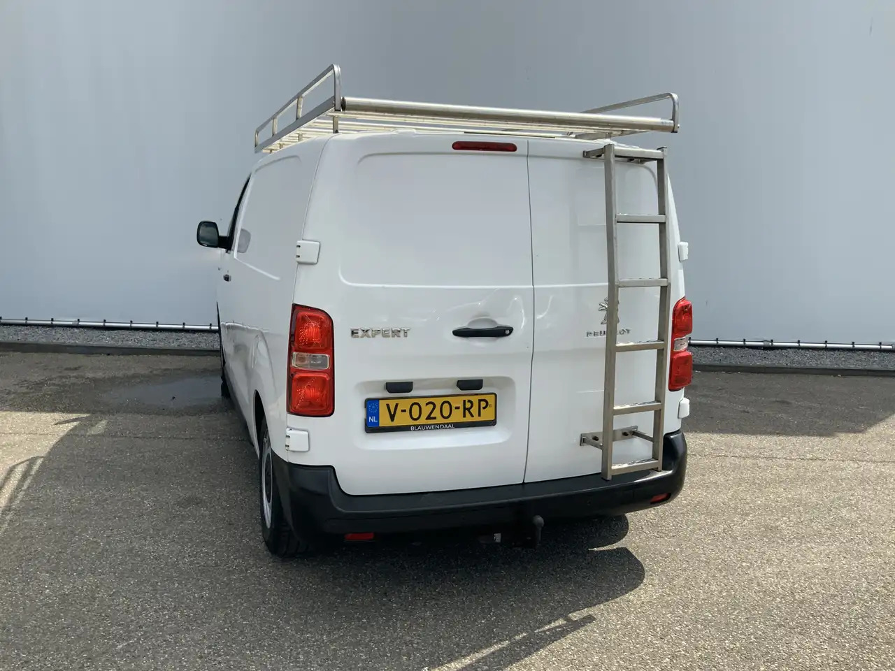 Peugeot Expert glazenwasser 226S 1.6 BlueHDI 115 Inbouw 530 liter - Pakettiauto: kuva Peugeot Expert glazenwasser 226S 1.6 BlueHDI 115 Inbouw 530 liter - Pakettiauto Peugeot Expert glazenwasser 226S 1.6 BlueHDI 115 Inbouw 530 liter - Pakettiauto: kuva Peugeot Expert glazenwasser 226S 1.6 BlueHDI 115 Inbouw 530 liter - Pakettiauto