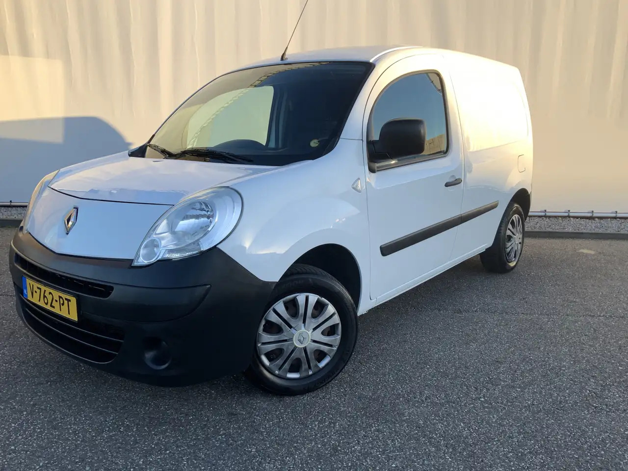 Renault Kangoo Express 1.5 dCi 70 Express Comfort Airco Trekhaak - Pieni pakettiauto: kuva Renault Kangoo Express 1.5 dCi 70 Express Comfort Airco Trekhaak - Pieni pakettiauto Renault Kangoo Express 1.5 dCi 70 Express Comfort Airco Trekhaak - Pieni pakettiauto: kuva Renault Kangoo Express 1.5 dCi 70 Express Comfort Airco Trekhaak - Pieni pakettiauto