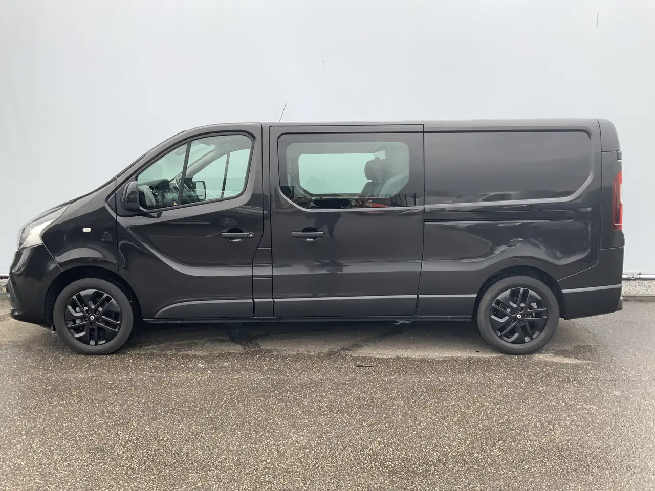 Renault Trafic 1.6 dCi T29 L2H1 Dub Cab 5 Zits Airco Cruise Navi - Jatko-ohjaamo kevyt kuorma-auto: kuva Renault Trafic 1.6 dCi T29 L2H1 Dub Cab 5 Zits Airco Cruise Navi - Jatko-ohjaamo kevyt kuorma-auto Renault Trafic 1.6 dCi T29 L2H1 Dub Cab 5 Zits Airco Cruise Navi - Jatko-ohjaamo kevyt kuorma-auto: kuva Renault Trafic 1.6 dCi T29 L2H1 Dub Cab 5 Zits Airco Cruise Navi - Jatko-ohjaamo kevyt kuorma-auto