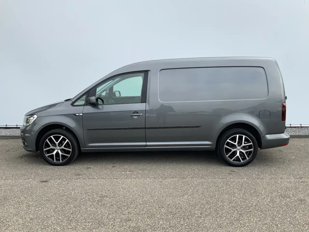Volkswagen Caddy 2.0 TDI L2H1 AUTOMAAT BMT Maxi Exclusive Edition A - Pieni pakettiauto: kuva Volkswagen Caddy 2.0 TDI L2H1 AUTOMAAT BMT Maxi Exclusive Edition A - Pieni pakettiauto Volkswagen Caddy 2.0 TDI L2H1 AUTOMAAT BMT Maxi Exclusive Edition A - Pieni pakettiauto: kuva Volkswagen Caddy 2.0 TDI L2H1 AUTOMAAT BMT Maxi Exclusive Edition A - Pieni pakettiauto