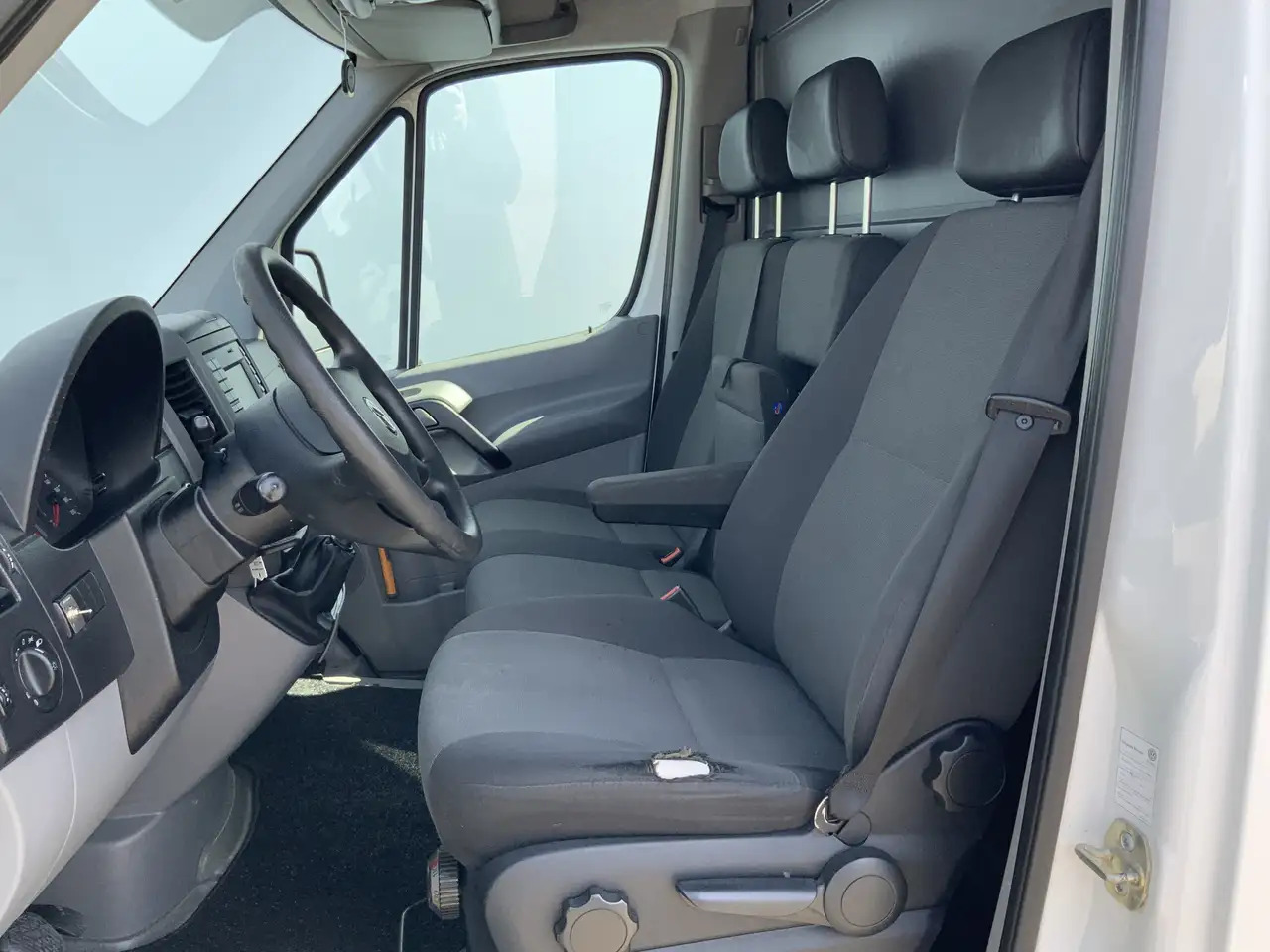 Volkswagen Crafter 35 2.0 TDI L1H1 Airco Cruise 3 Zits Trekhaak 2000 - Pakettiauto: kuva Volkswagen Crafter 35 2.0 TDI L1H1 Airco Cruise 3 Zits Trekhaak 2000 - Pakettiauto Volkswagen Crafter 35 2.0 TDI L1H1 Airco Cruise 3 Zits Trekhaak 2000 - Pakettiauto: kuva Volkswagen Crafter 35 2.0 TDI L1H1 Airco Cruise 3 Zits Trekhaak 2000 - Pakettiauto