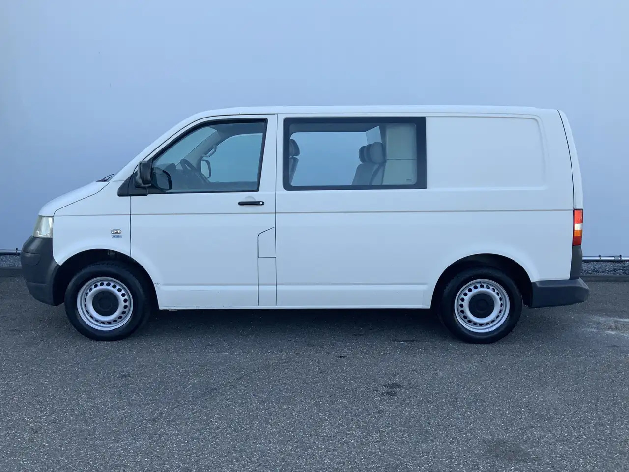 Volkswagen T5 Transporter 2.5 TDI 300 Budgetline Automaat DubCab Airco Trekh - Jatko-ohjaamo kevyt kuorma-auto: kuva Volkswagen T5 Transporter 2.5 TDI 300 Budgetline Automaat DubCab Airco Trekh - Jatko-ohjaamo kevyt kuorma-auto Volkswagen T5 Transporter 2.5 TDI 300 Budgetline Automaat DubCab Airco Trekh - Jatko-ohjaamo kevyt kuorma-auto: kuva Volkswagen T5 Transporter 2.5 TDI 300 Budgetline Automaat DubCab Airco Trekh - Jatko-ohjaamo kevyt kuorma-auto