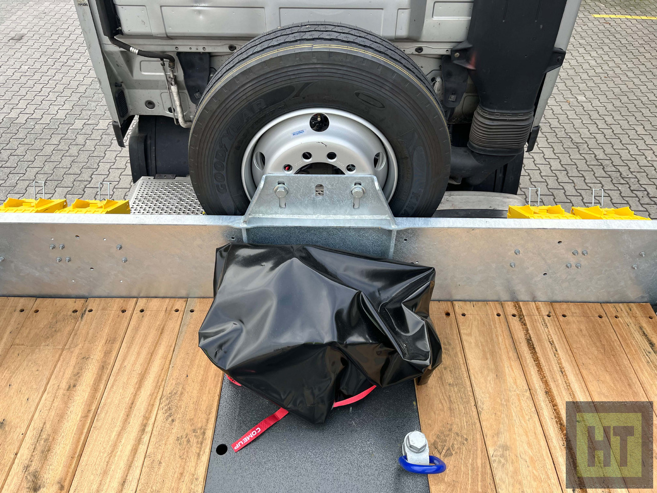 Faymonville MAX Trailer 3-Achs-Semi-hydr.Ladeboden mit Rampen-Holzbelag - Apuvaunu puoliperävaunu: kuva Faymonville MAX Trailer 3-Achs-Semi-hydr.Ladeboden mit Rampen-Holzbelag - Apuvaunu puoliperävaunu Faymonville MAX Trailer 3-Achs-Semi-hydr.Ladeboden mit Rampen-Holzbelag - Apuvaunu puoliperävaunu: kuva Faymonville MAX Trailer 3-Achs-Semi-hydr.Ladeboden mit Rampen-Holzbelag - Apuvaunu puoliperävaunu